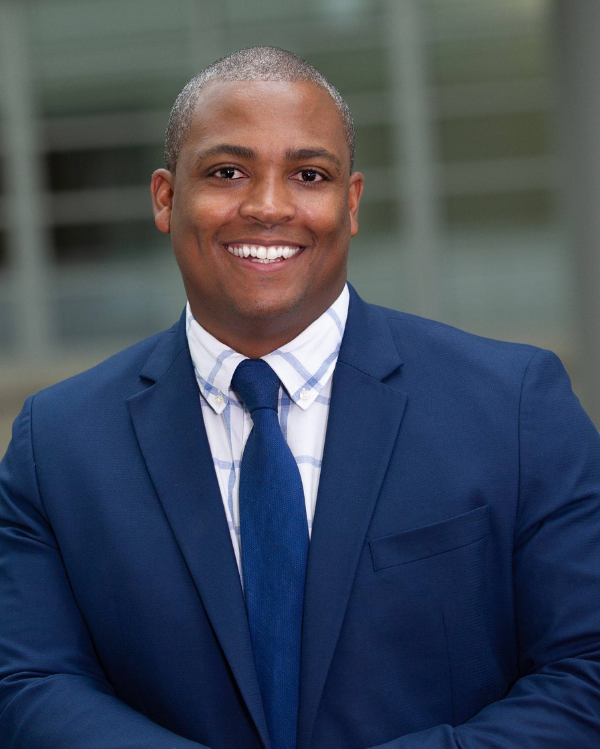 Headshot Charles Dukes